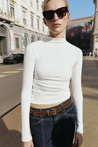 T-SHIRT COL MONTANT