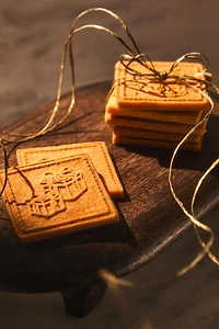 ACACIA WOOD ROLLING PIN WITH RAISED CHRISTMAS DESIGN