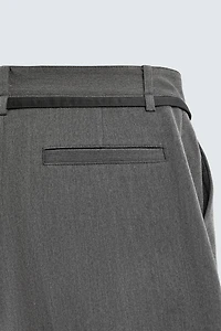 PANTALON BALLON AVEC PLIS ET CEINTURE