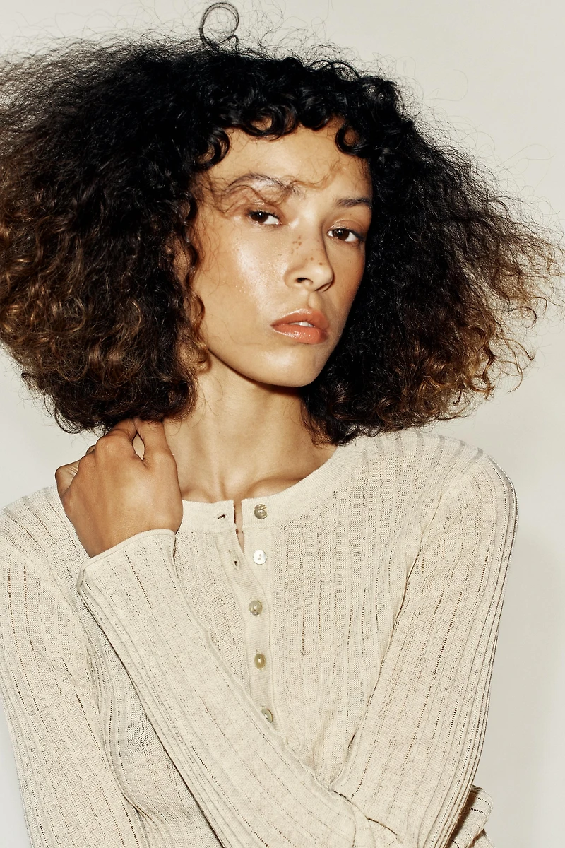 BUTTONED HENLEY T-SHIRT