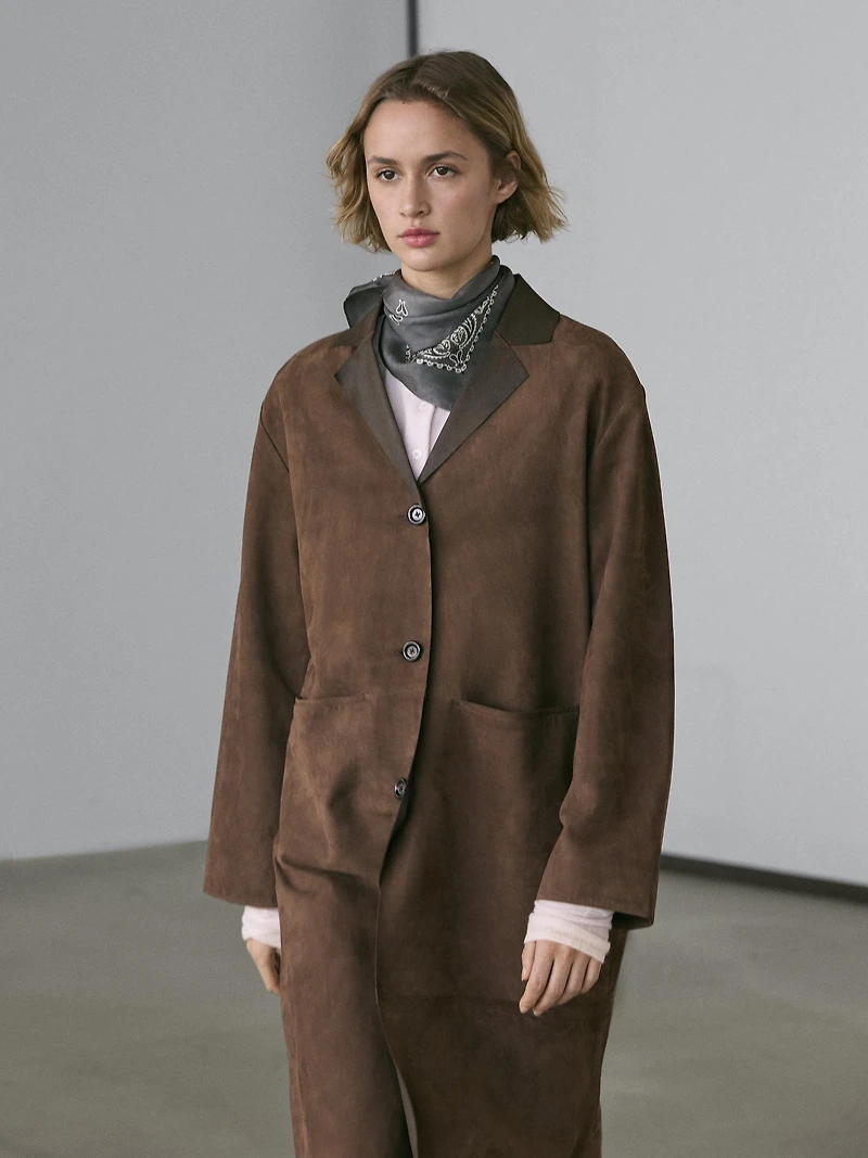 Manteau long en cuir finition daim