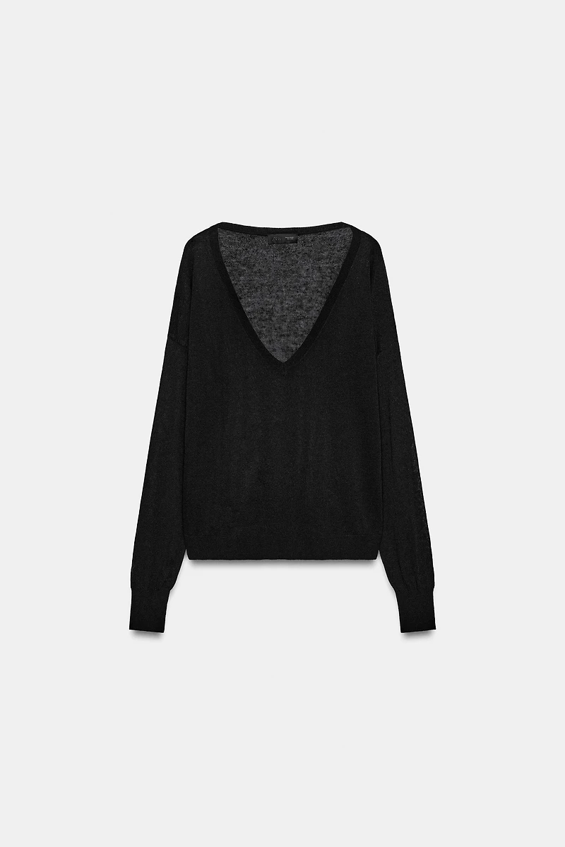 PULL EN MAILLE FINE COL V