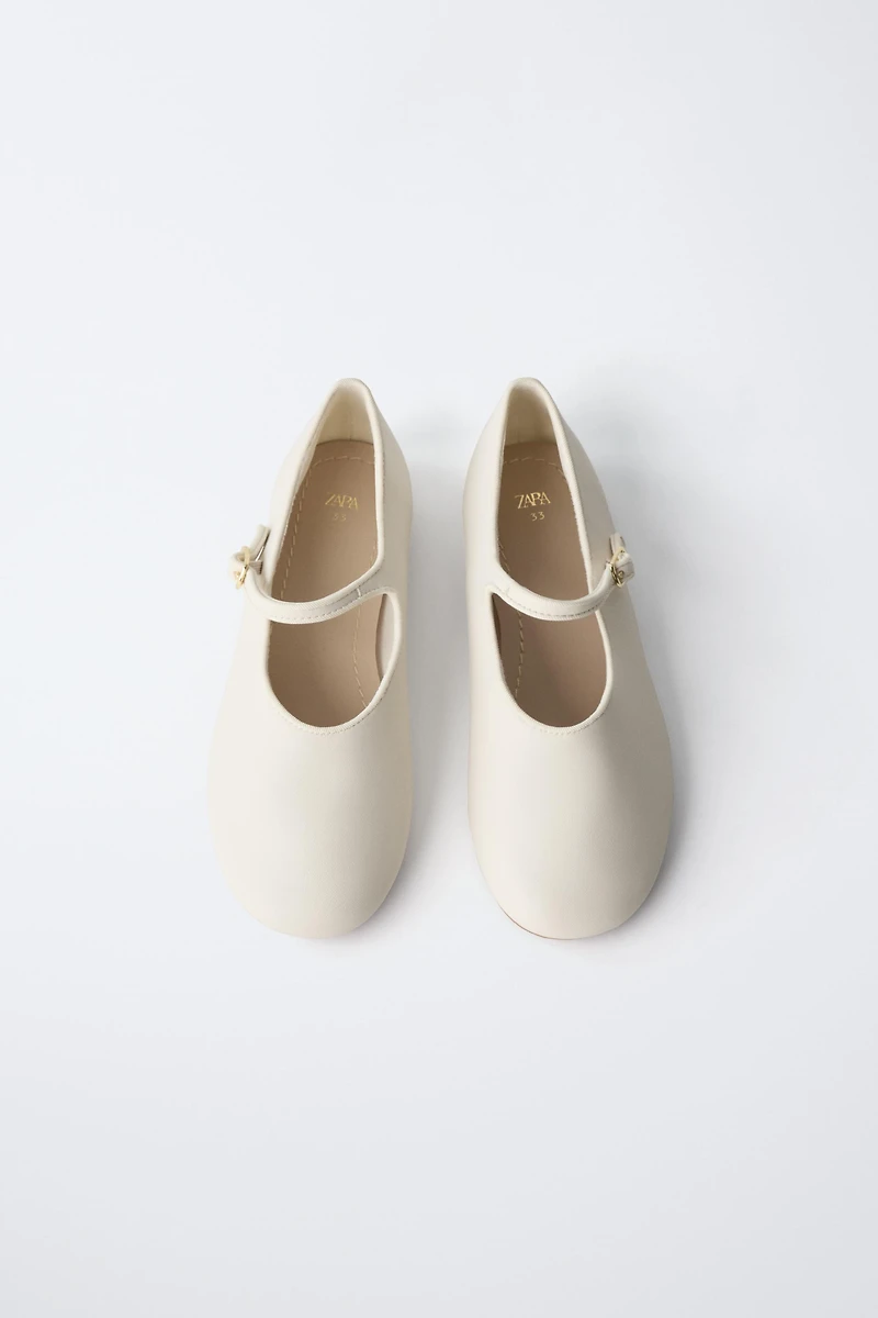 BUCKLE BALLET FLATS