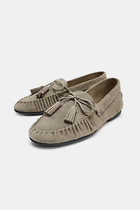 SPLIT LEATHER TASSEL LOAFERS