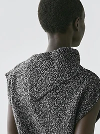 Mouliné knit vest with collar detail