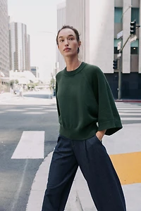PULL EN MAILLE À MANCHES AMPLES