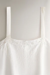 EMBROIDERED COTTON NIGHTGOWN