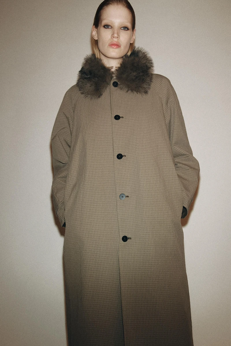 ZW COLLECTION REVERSIBLE FAUX FUR COLLAR TRENCH COAT