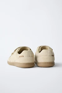 STRAPPY LEATHER BAREFOOT SNEAKERS