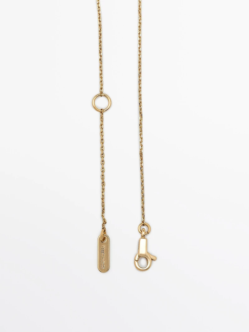 Mini necklace with lace piece pendant