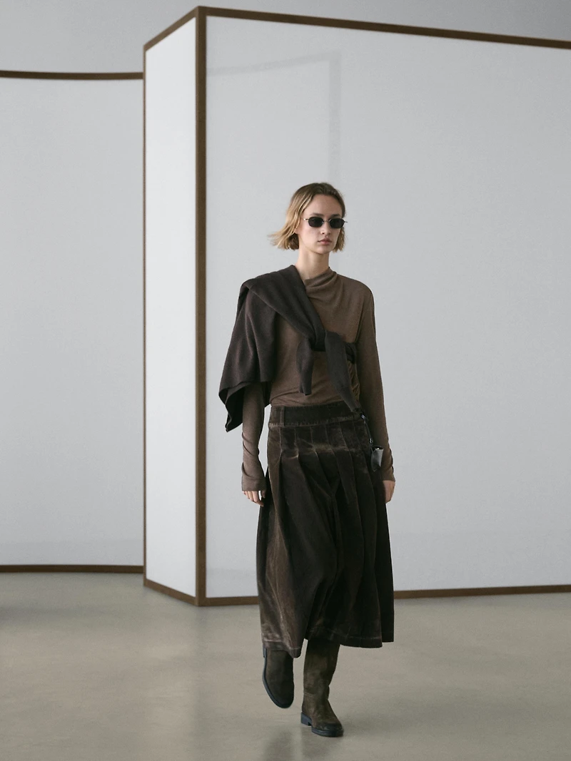 Flocked denim midi skirt with box pleats