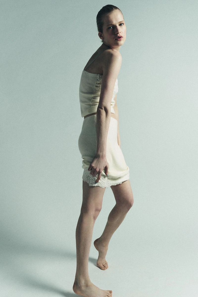 EMBROIDERED LACE KNIT MIDI SKIRT