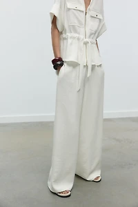 PANTALON EN CRÊPE À JAMBES LARGES