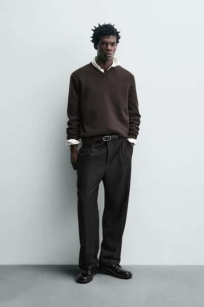 100% WOOL V-NECK JUMPER LIMITED EDITION