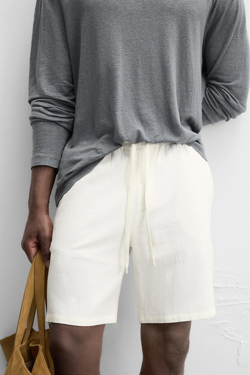 SHORTS WITH LINEN