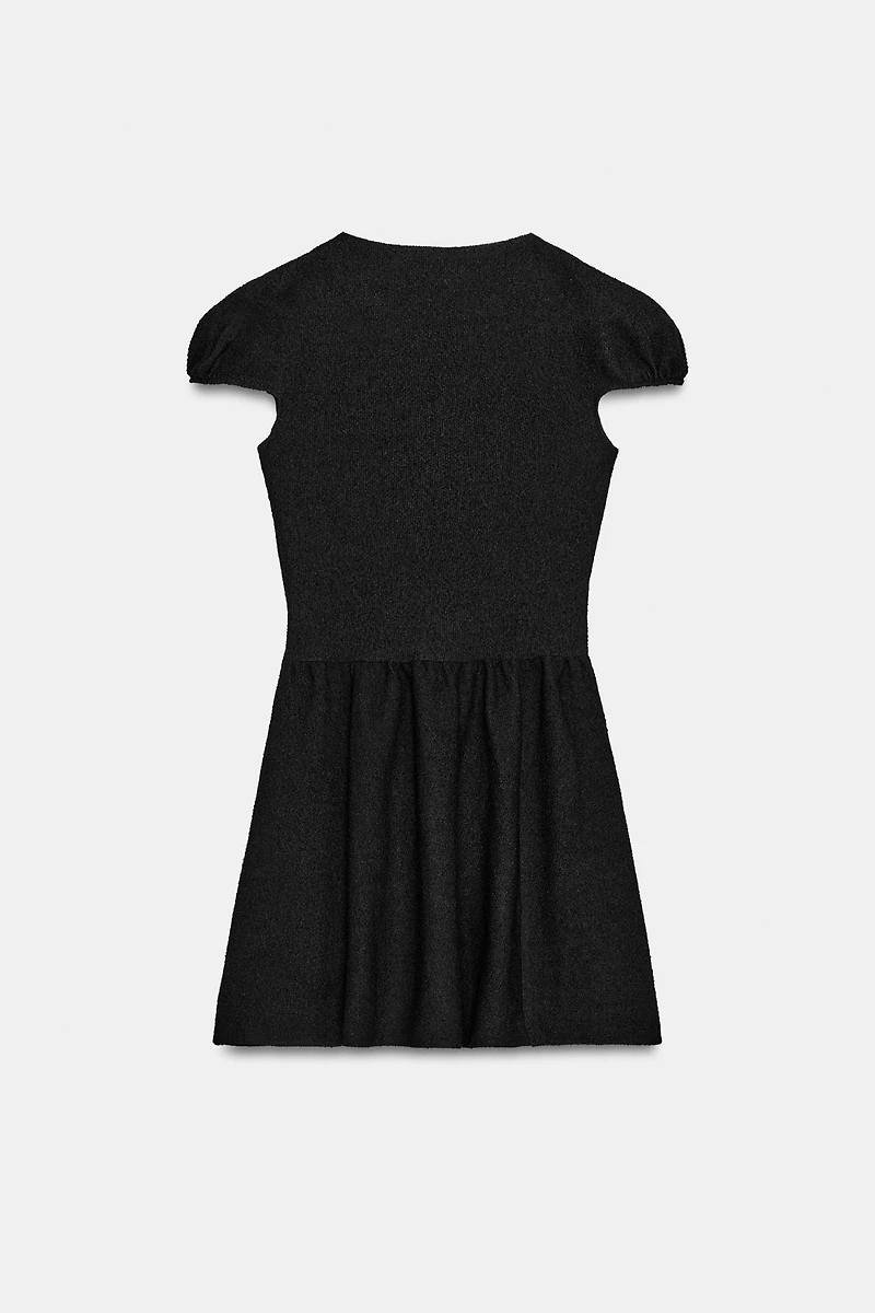 ROBE BOUCLÉ À MANCHES BOUFFANTES