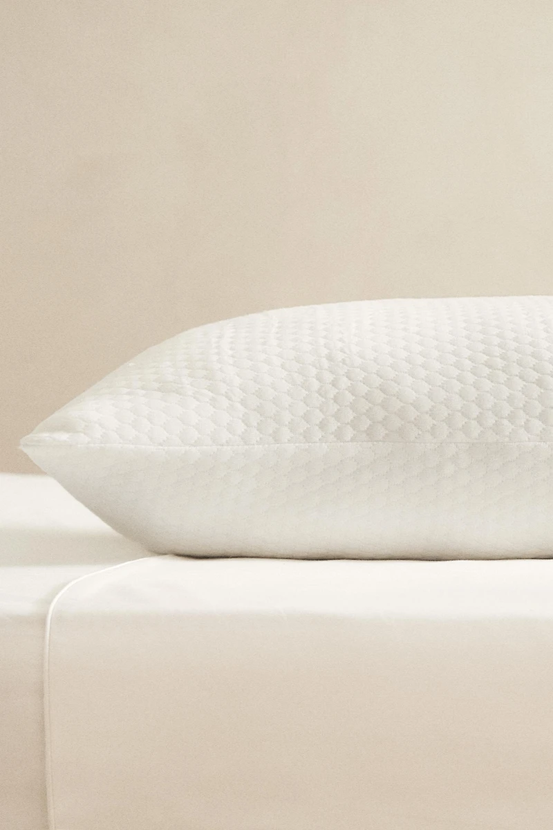 MEMORY FOAM FLAKES PILLOW