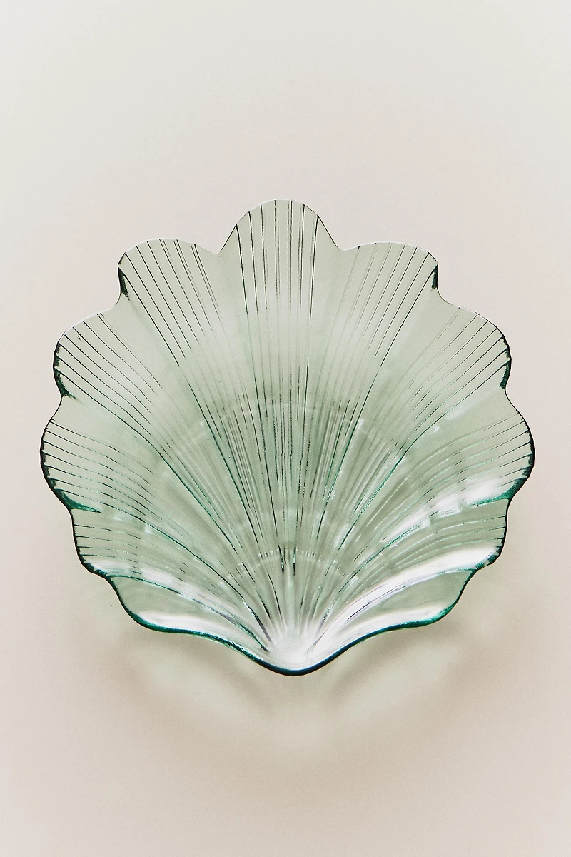 WAVY SHELL GLASS SERVING DISH