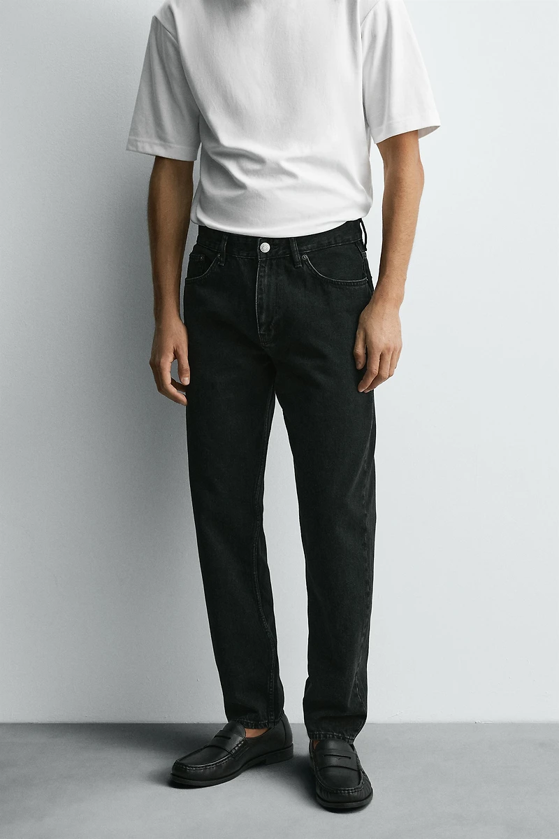 SLIM TAPERED FIT JEANS