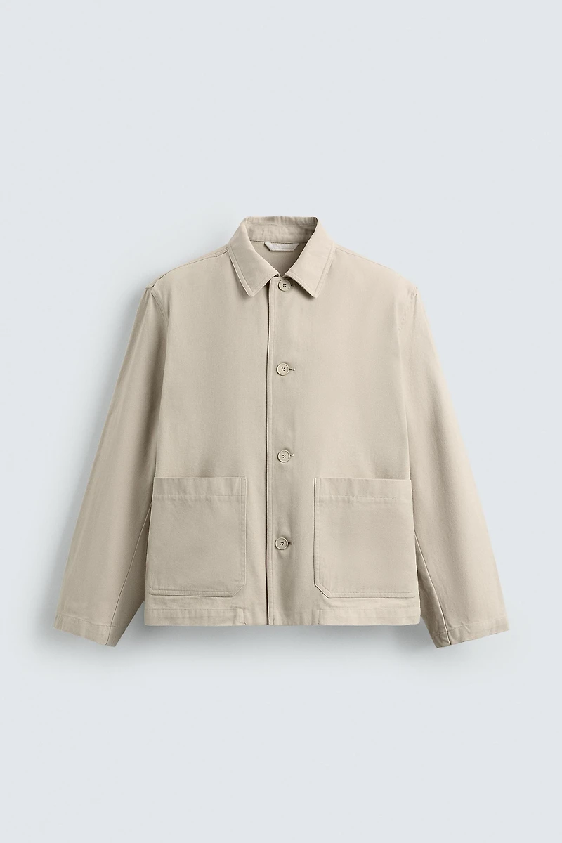 LIGHTWEIGHT JACKET WITH POCKETS