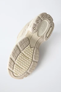 MESH SNEAKERS