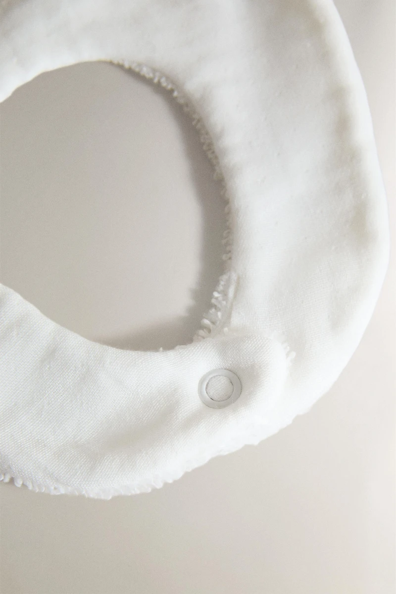BABY BIB WITH CHICK EMBROIDERY