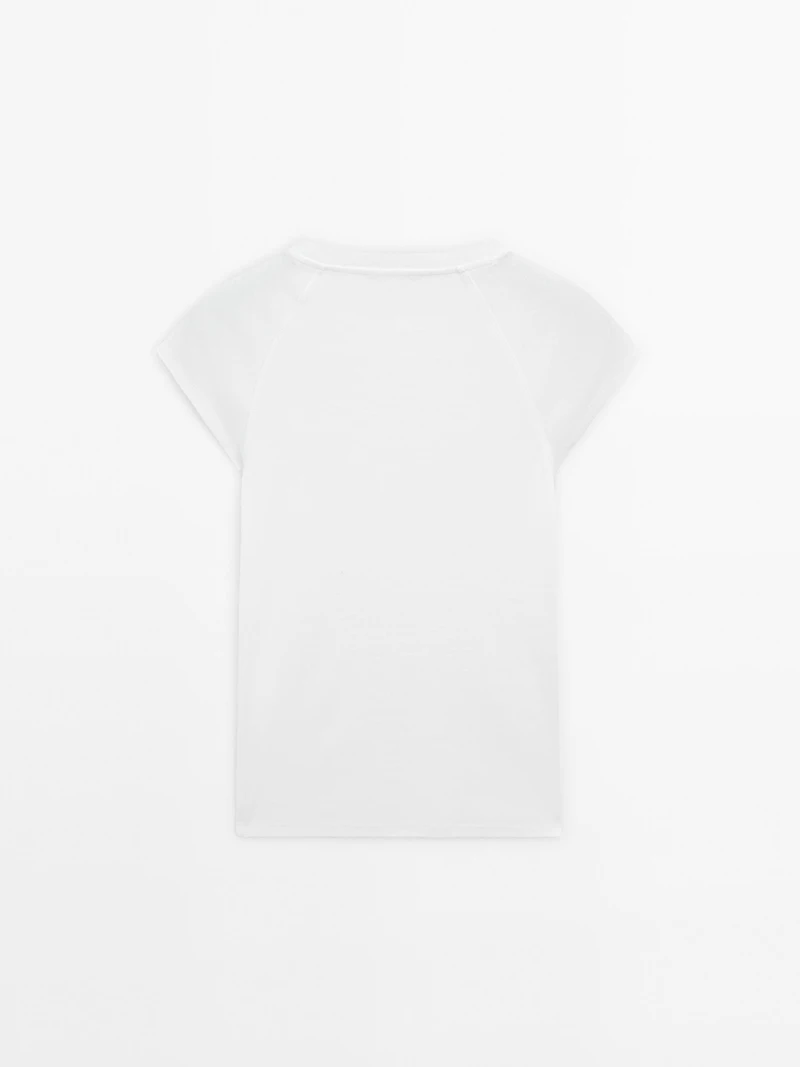 Cotton T-shirt with short raglan sleeves