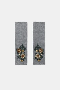 BEADED FLORAL EMBROIDERED KNIT MITTENS