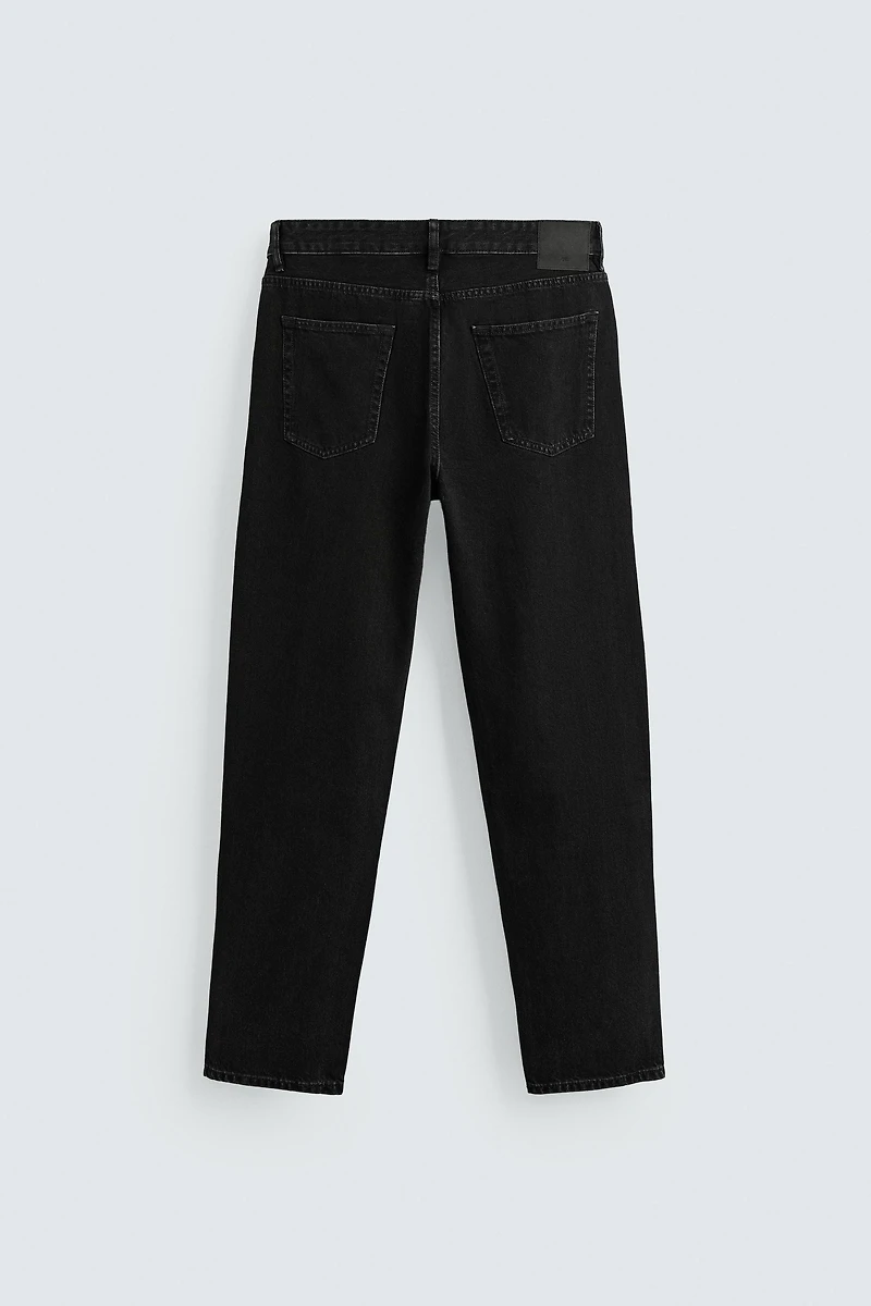 SLIM TAPERED FIT JEANS