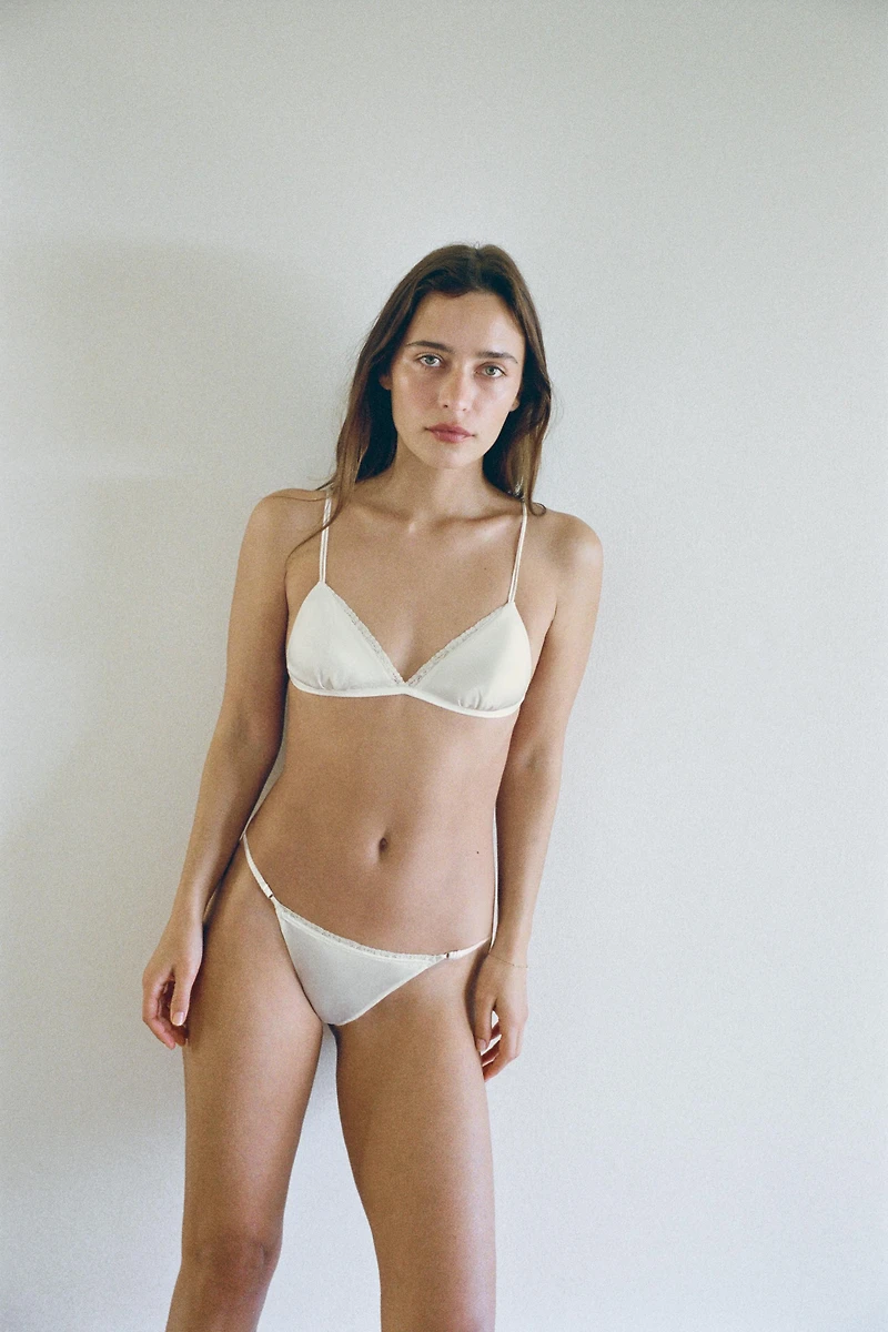 SILK BLEND LACE THONG
