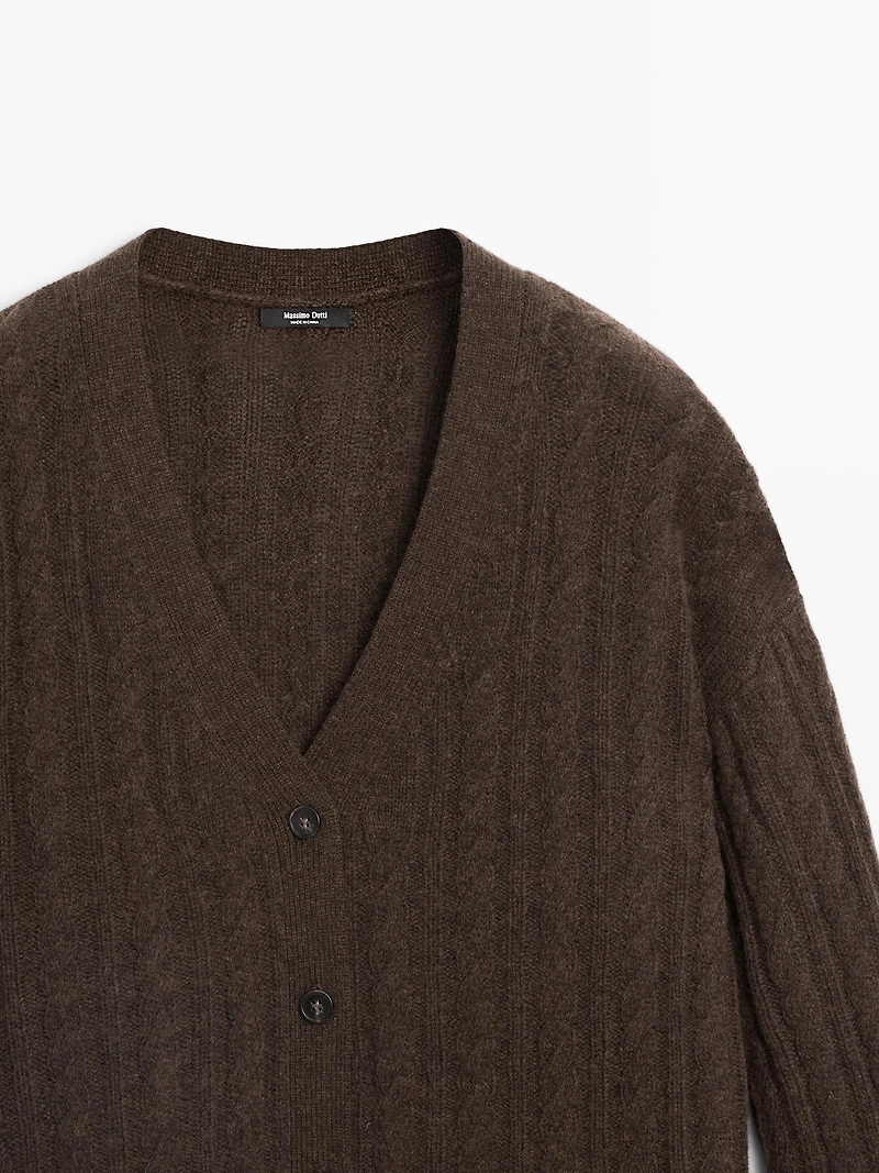 Cardigan en maille tressée de laine mélangée