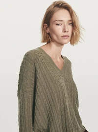 100% cashmere oversize knit sweater