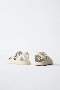 SANDALES STYLE PLAGE PIEDS NUS