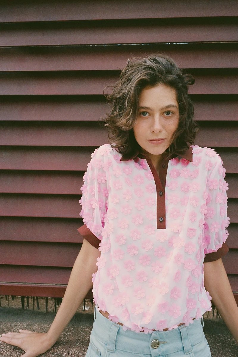 BLOUSE STRUCTURÉE À FLEURS