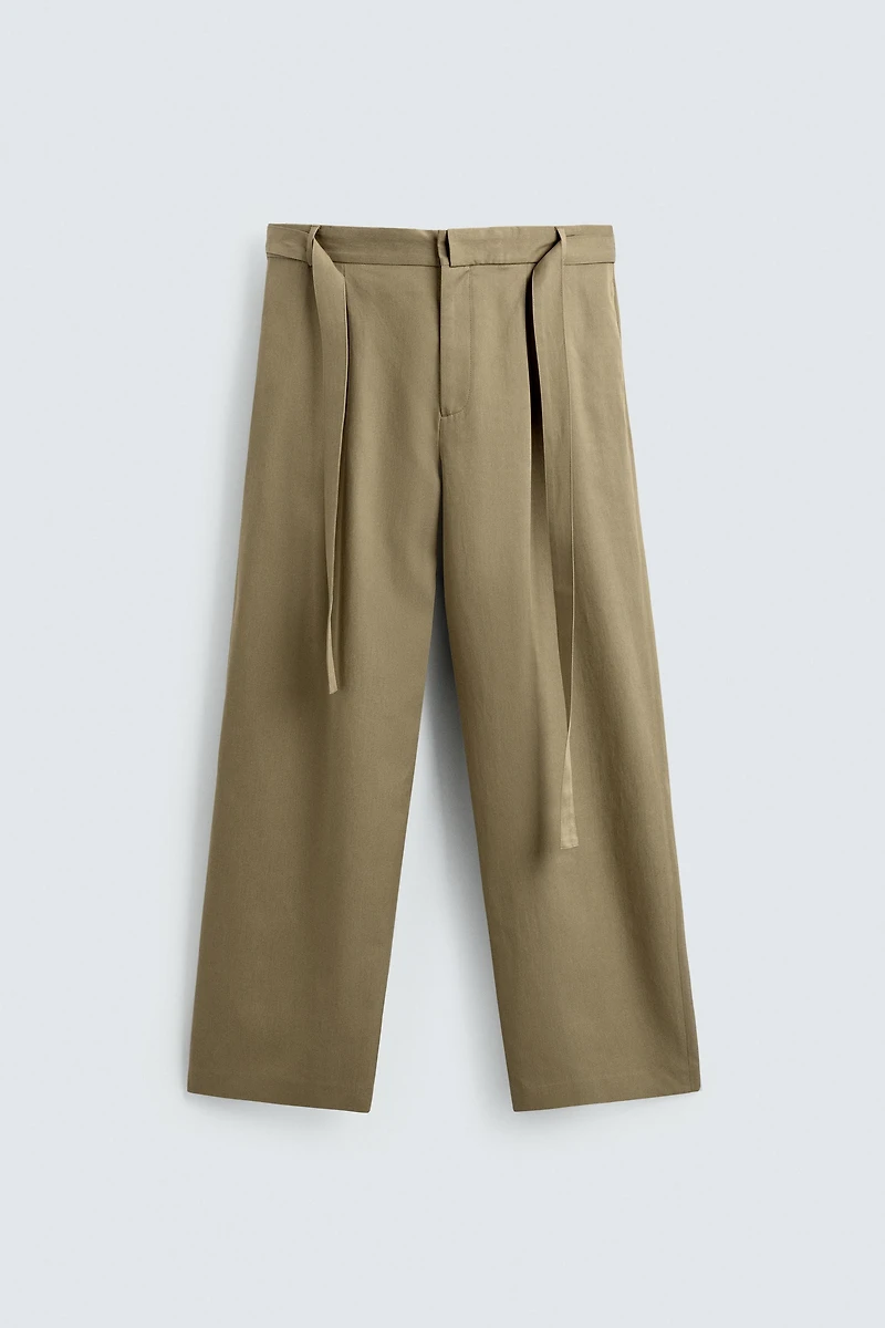 FLOWY PLEATED BELTED PANTS