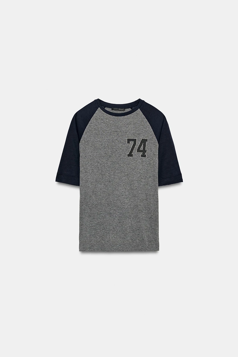 T-SHIRT AVEC NUMÉRO À CLOUS