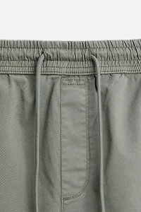 PANTALON DÉLAVÉ AVEC TAILLE JOGGING