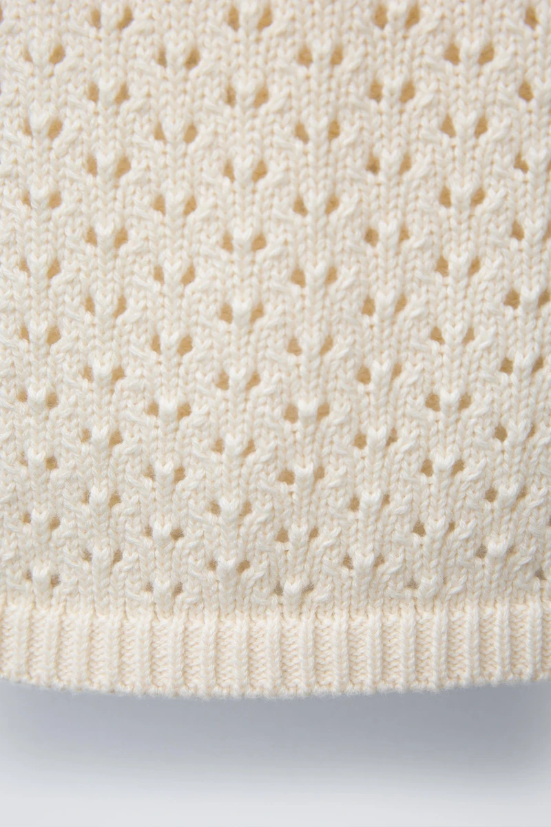 LACE KNIT TOP