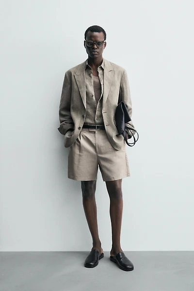 RELAXED FIT PLEATED SHORTS