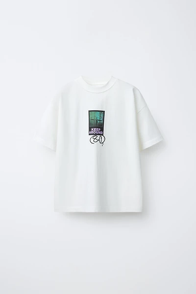 T-SHIRT IMPRIMÉ GRAFFITI