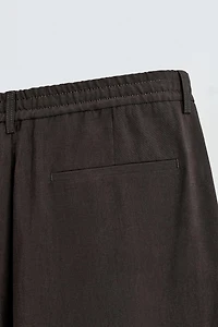PLEATED FLOWY PANTS