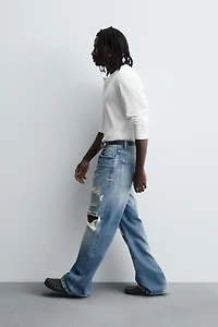 RIPPED RELAXED FIT JEANS