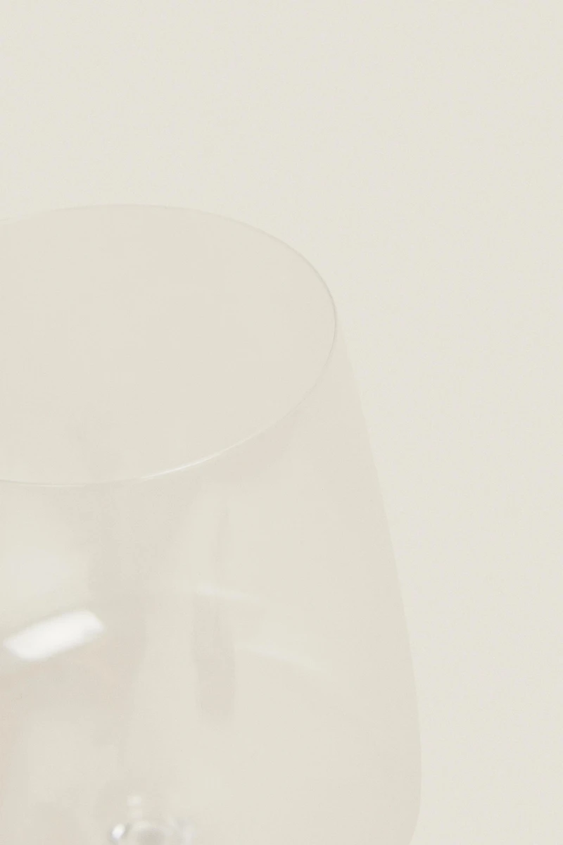 ULTRA LIGHTWEIGHT WINE GLASS