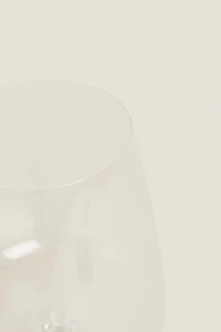 ULTRA LIGHTWEIGHT WINE GLASS