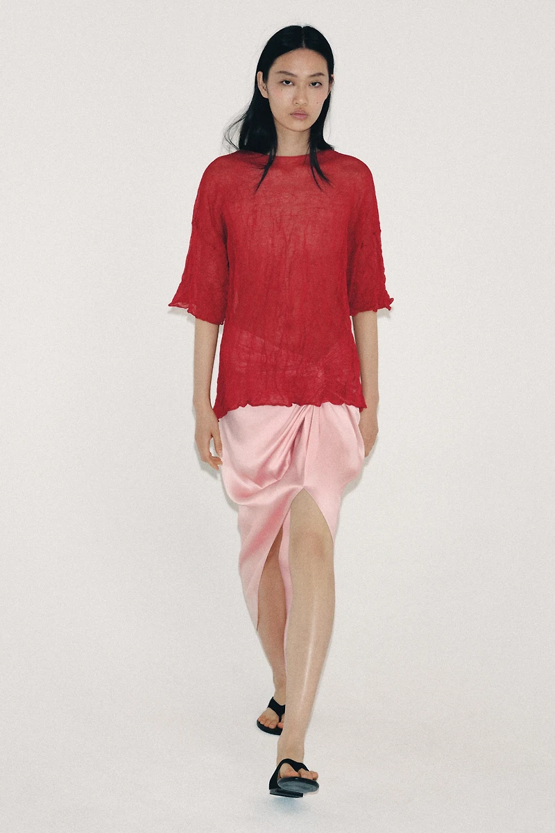 WRINKLED EFFECT KNIT TOP