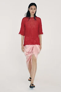 WRINKLED EFFECT KNIT TOP