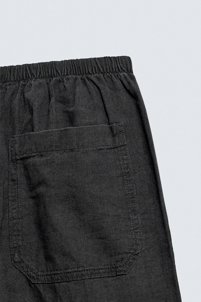 RELAXED FIT JOGGER JEANS