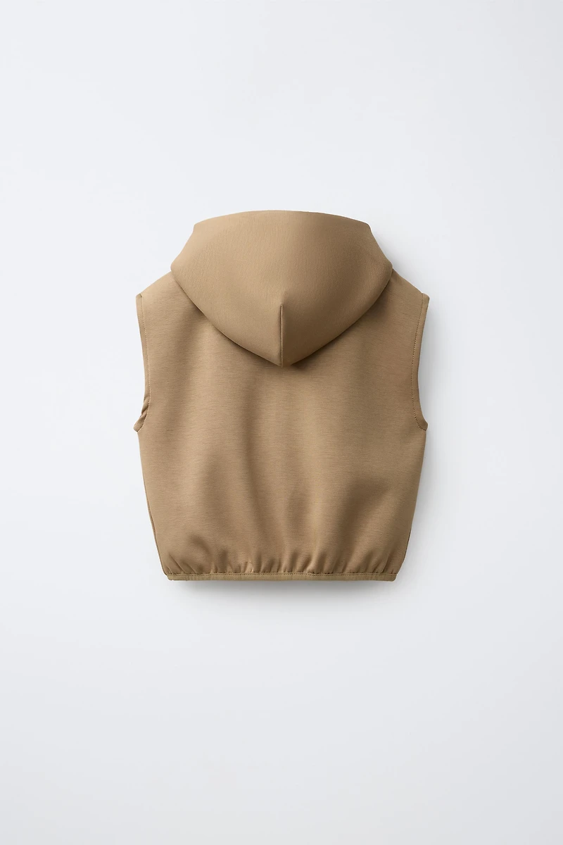 INTERLOCK HOODIE VEST