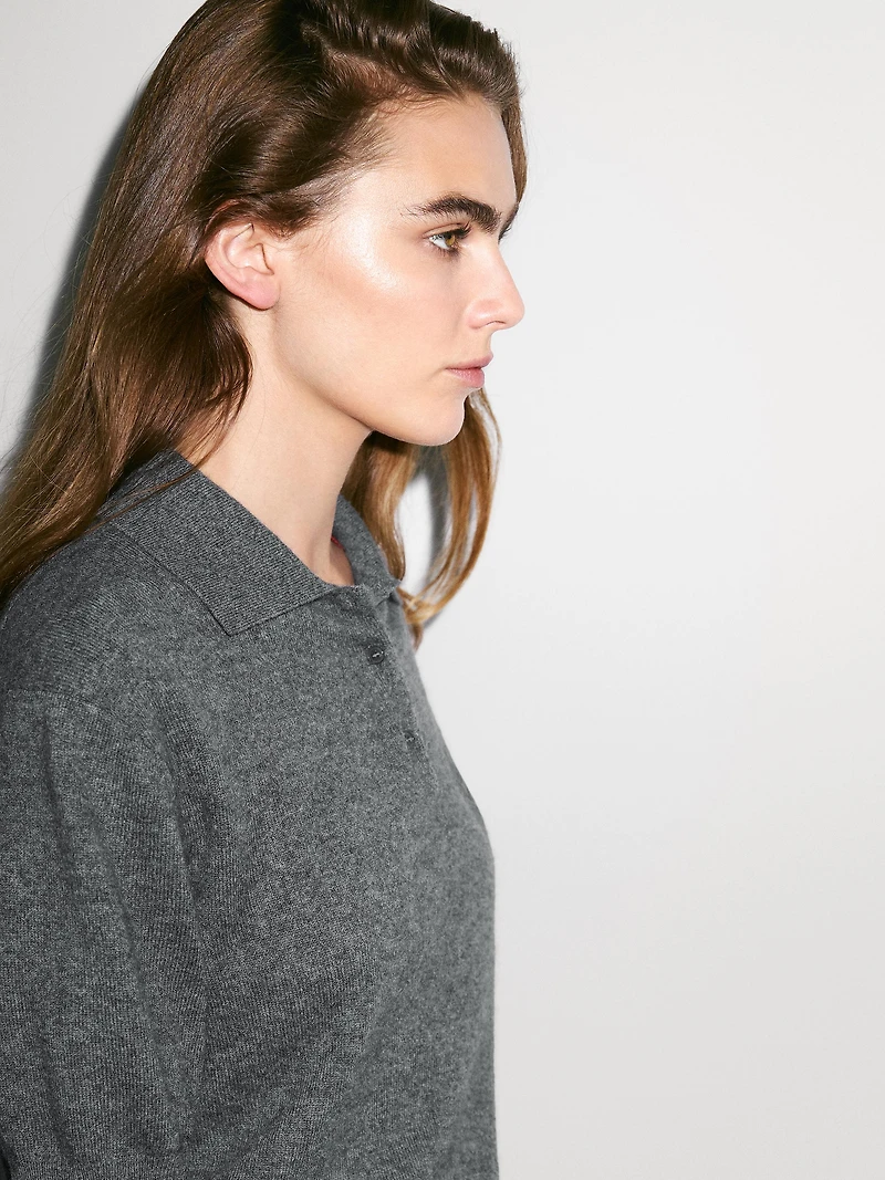 100% cashmere knit short sleeve sweater
