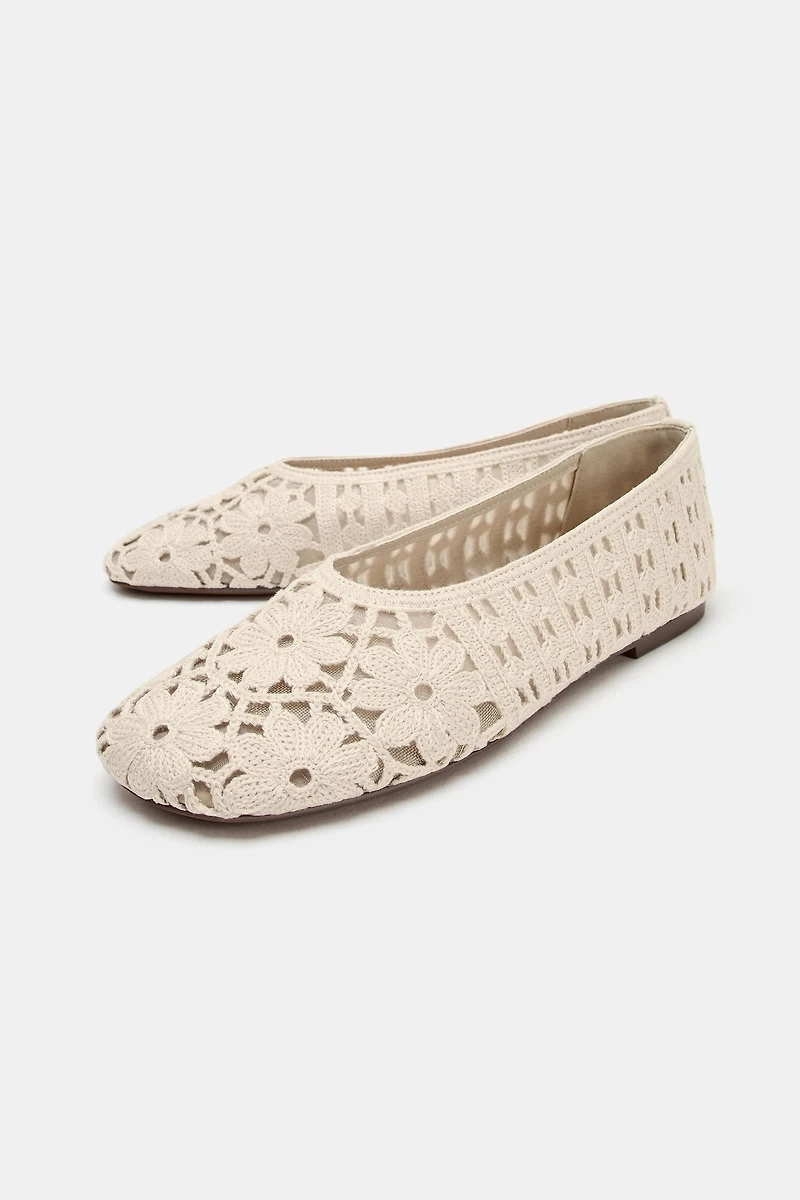 FLORAL CROCHET BALLET FLATS